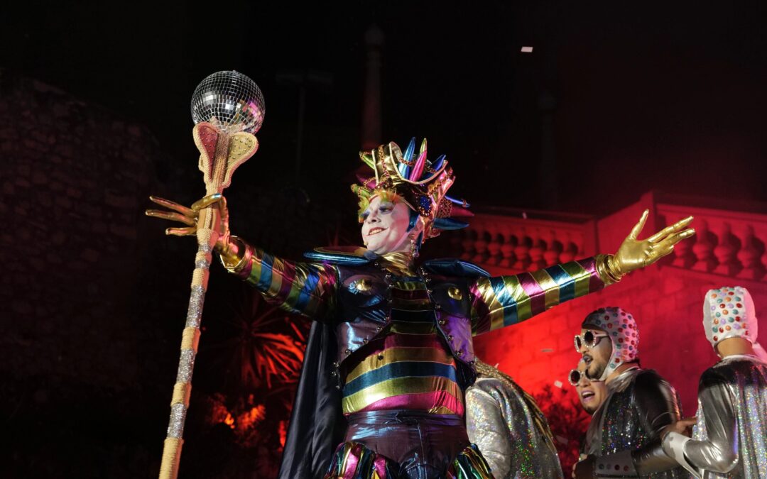 Sa Majestat Vergala Totarreus Partyhard Carnestoltes I es proclama rei de la festa perpètua